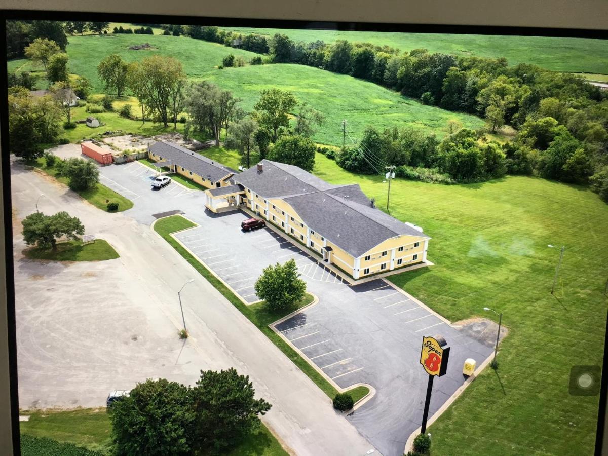 Super 8 By Wyndham Higginsville Exterior photo