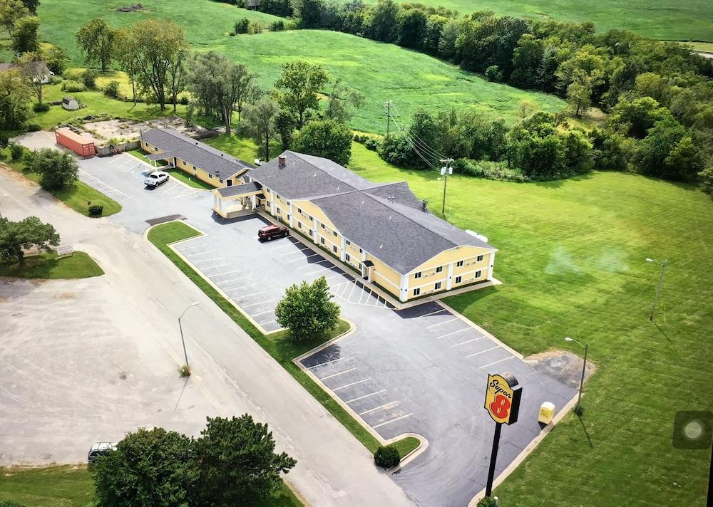 Super 8 By Wyndham Higginsville Exterior photo