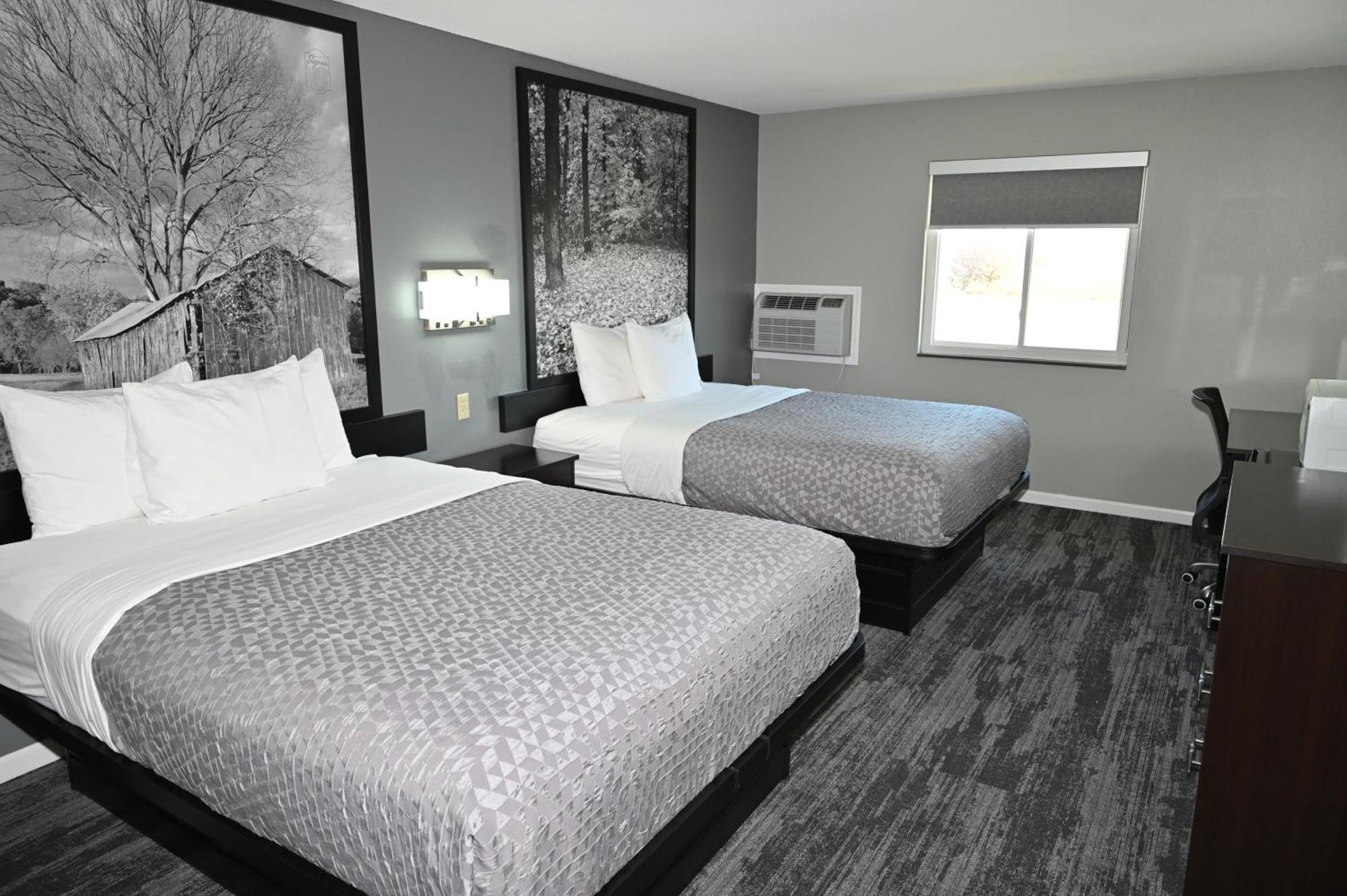 Super 8 By Wyndham Higginsville Exterior photo